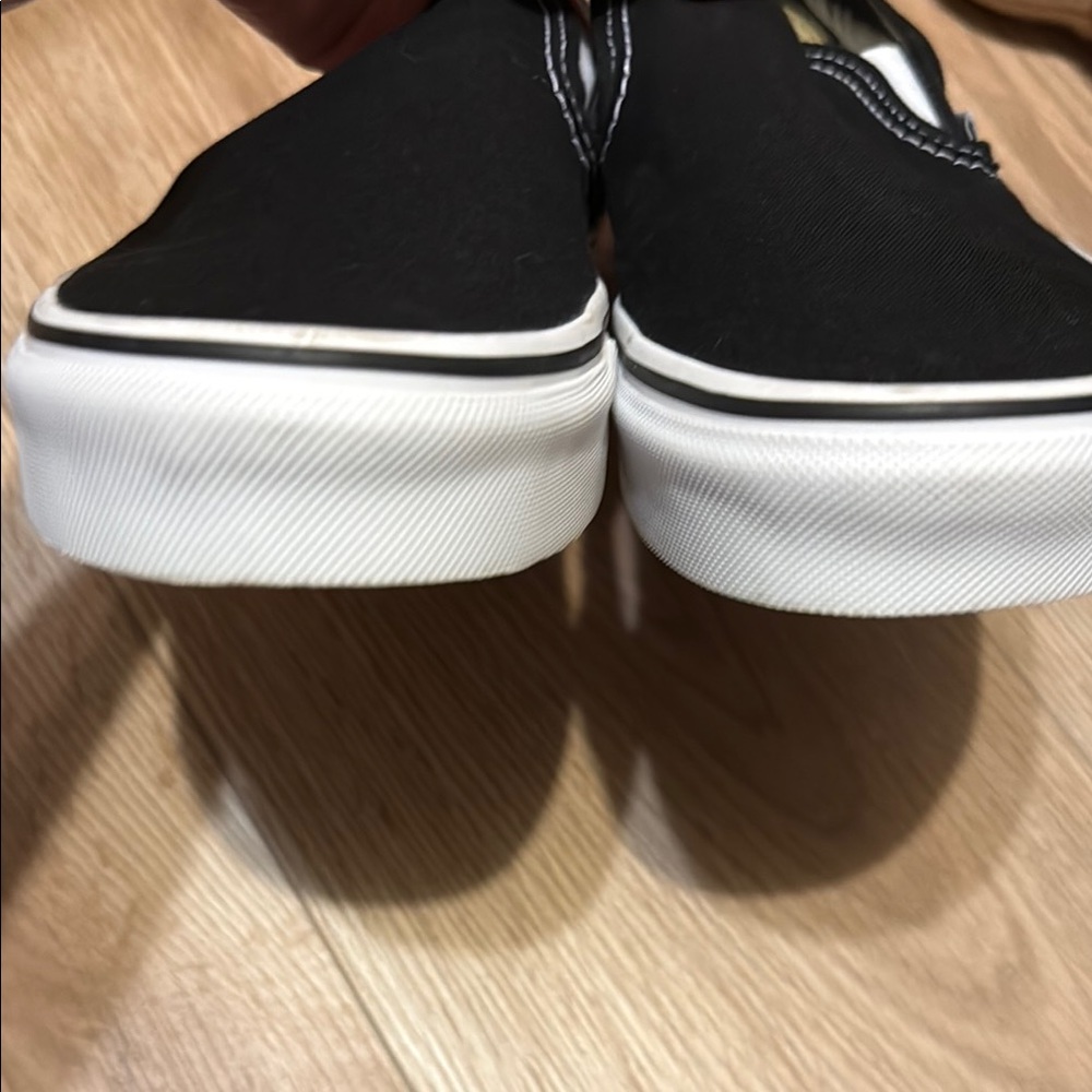 Vans Classic Black and White Slip-Ons, NEW - Picture 7 of 11